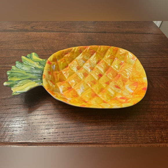Pineapple Bowl & Pineapple Serving Tray, Medium Melamine Bowl & Large Tray Set - Picture 6 of 15